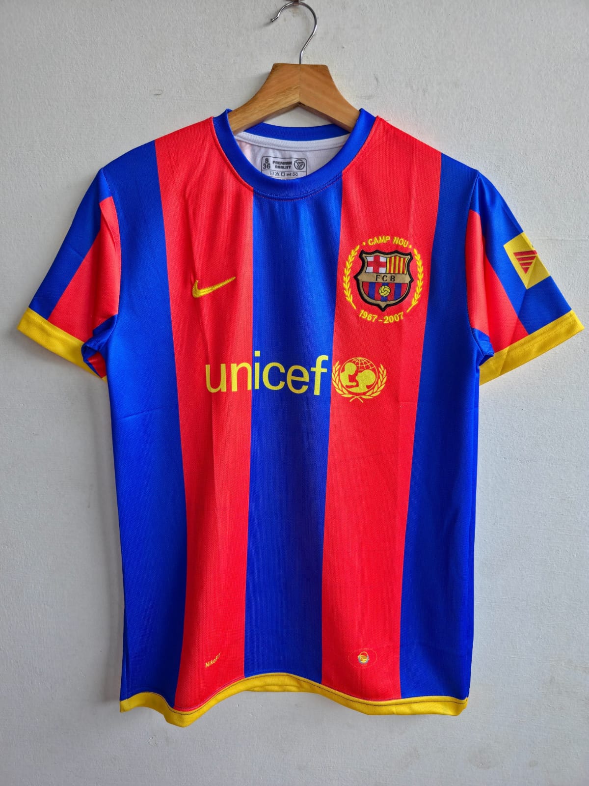 Barcelona 2007-08 home (MESSI) - View 1
